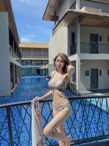 ขวัญแว่น