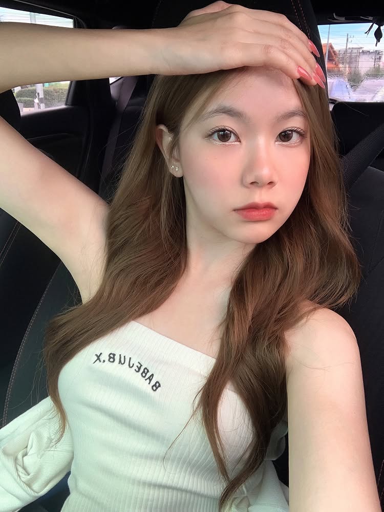 poyprinnn เน็ตไอดอล